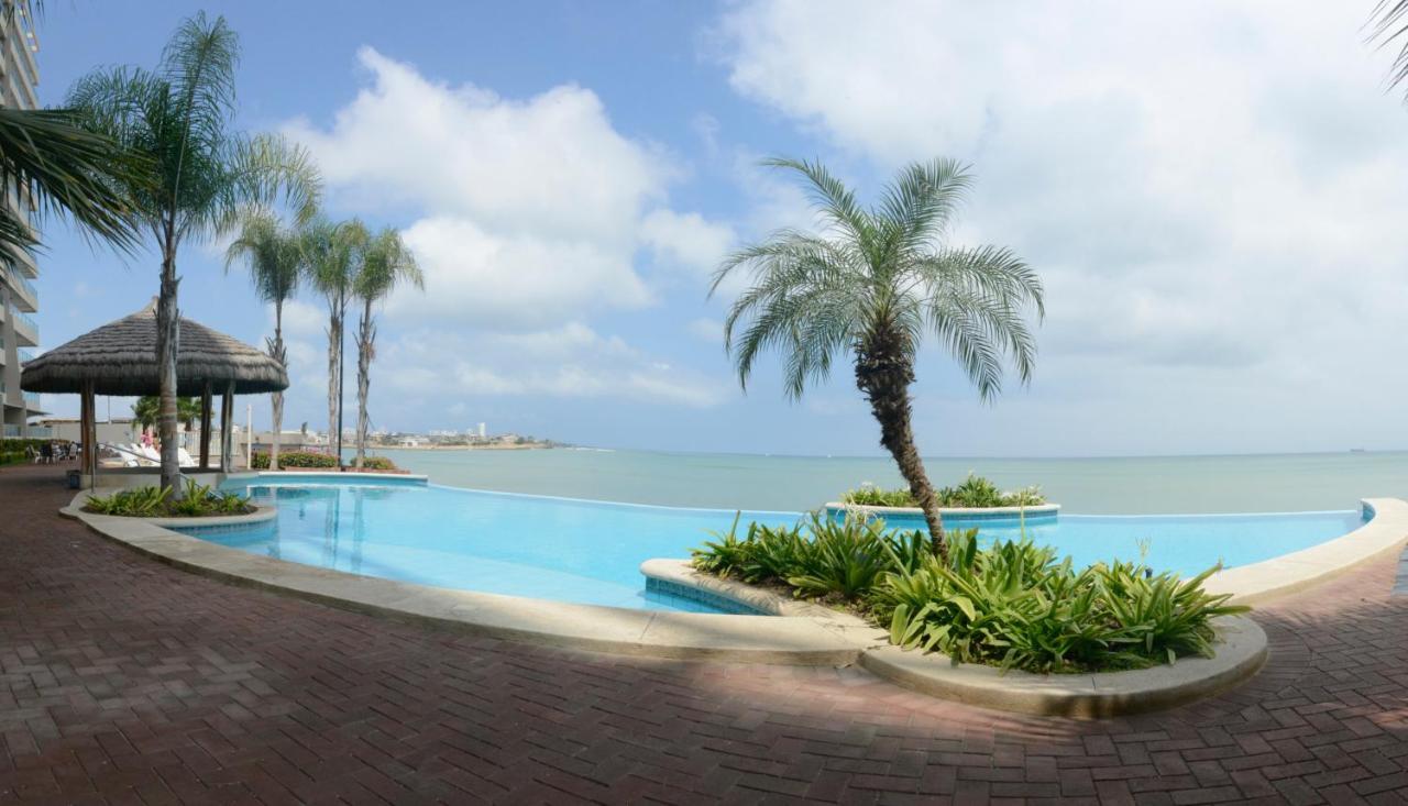 Lindo Departamento Al Pie De Playa Edificio Torre Oceanica Appartement Salinas  Buitenkant foto