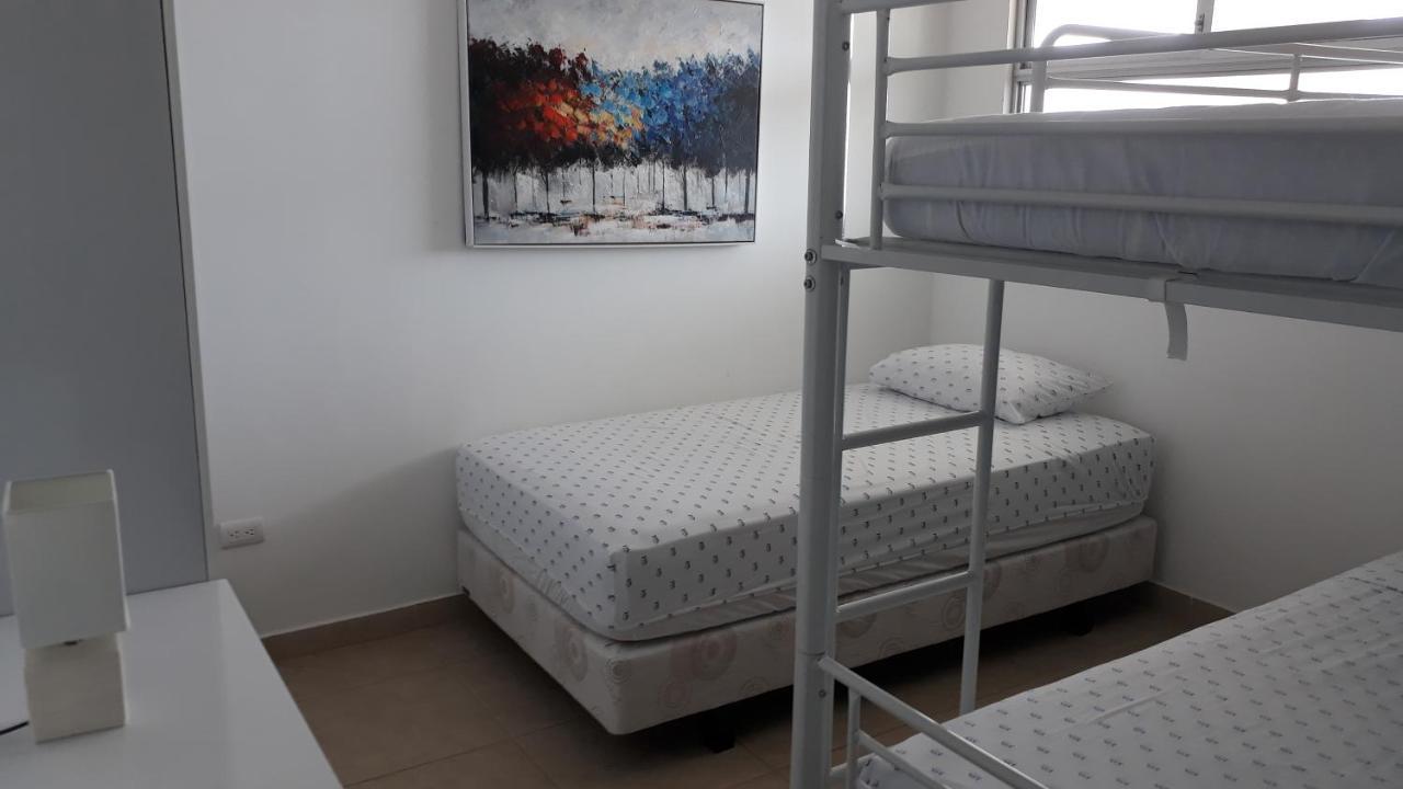 Lindo Departamento Al Pie De Playa Edificio Torre Oceanica Appartement Salinas  Buitenkant foto